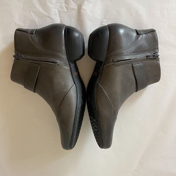 Taos Bootie Womens 7 Gray Leather Ankle Zipper Round Toe MOD-13419 - Picture 11 of 14